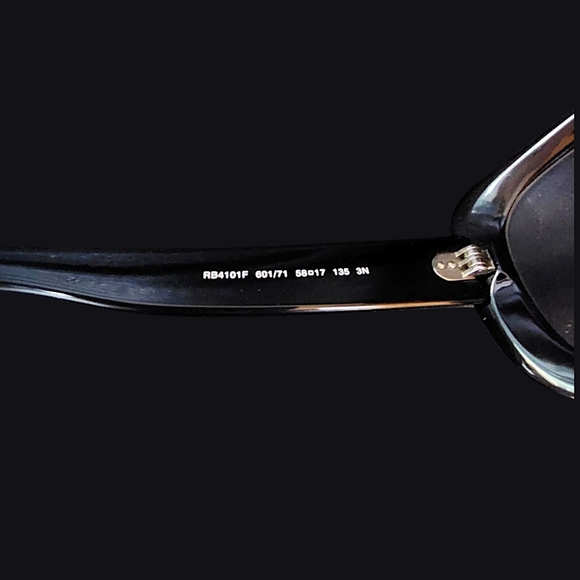 NWOT Original Wayfarer Classic RAY-BAN SUNGLASSES WITH RAY-BAN CASE & CLOTH - Picture 10 of 12